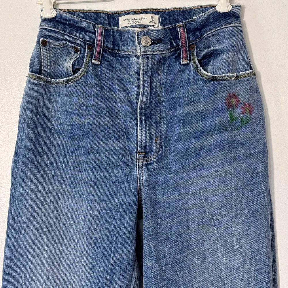 Abercrombie & Fitch Curve Love Ultra High Rise 90s Straight Floral Boho Jeans 25 - Picture 5 of 13
